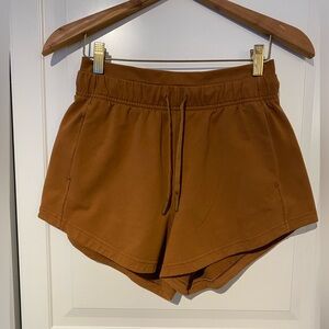 Lululemon Loungeful High-Rise Short 4" Butternut Brown Sz 4